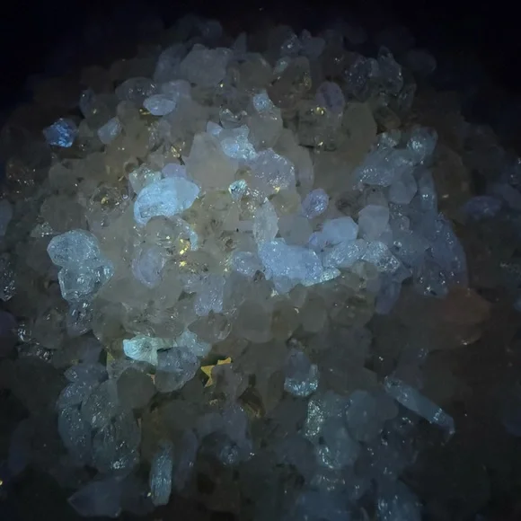 10g-Pakistan Herkimer Diamond Quartz Rough Gemstone Chips,Some with UV Reactive - Picture 5 of 5